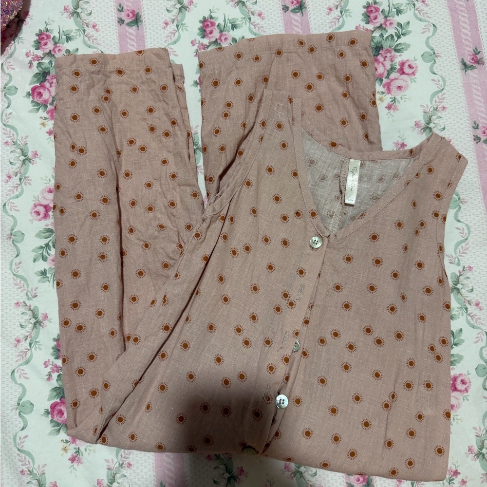 Rylee + Cru pink sleeveless button-down top with a sun pattern